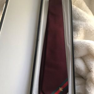 Red Gucci tie